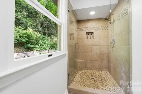 212 Estate Drive Hendersonville NC 28739