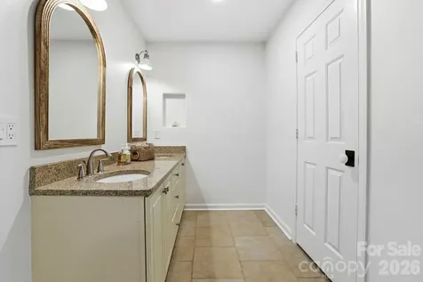 212 Estate Drive Hendersonville NC 28739