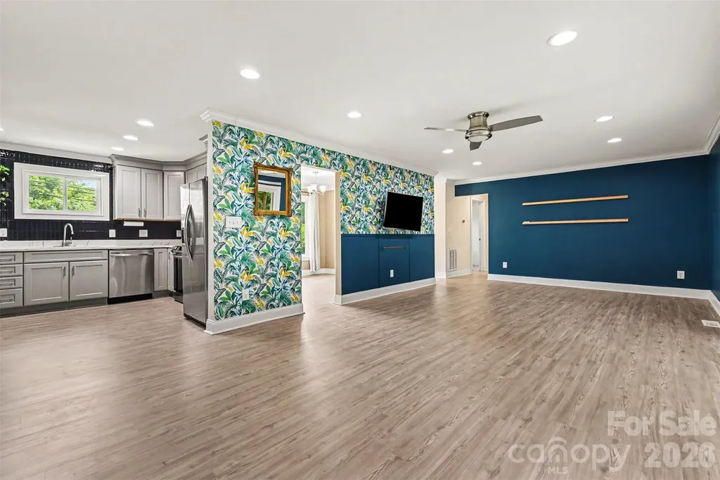 7048 Delta Lake Drive Charlotte NC 28215