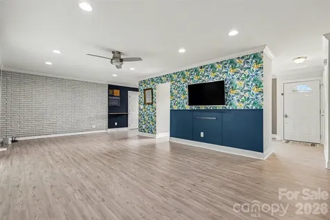 7048 Delta Lake Drive Charlotte NC 28215
