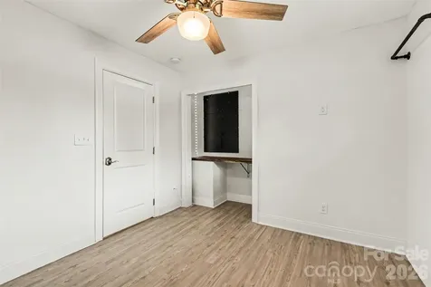 7048 Delta Lake Drive Charlotte NC 28215