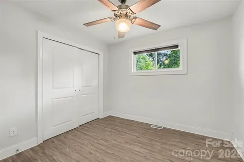 7048 Delta Lake Drive Charlotte NC 28215