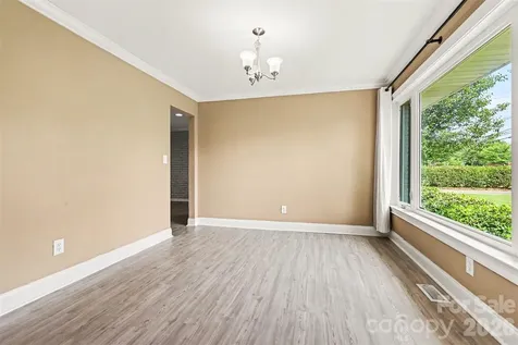 7048 Delta Lake Drive Charlotte NC 28215