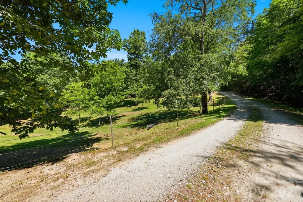 6389 Hwy 64/90 Highway W Taylorsville NC 28681