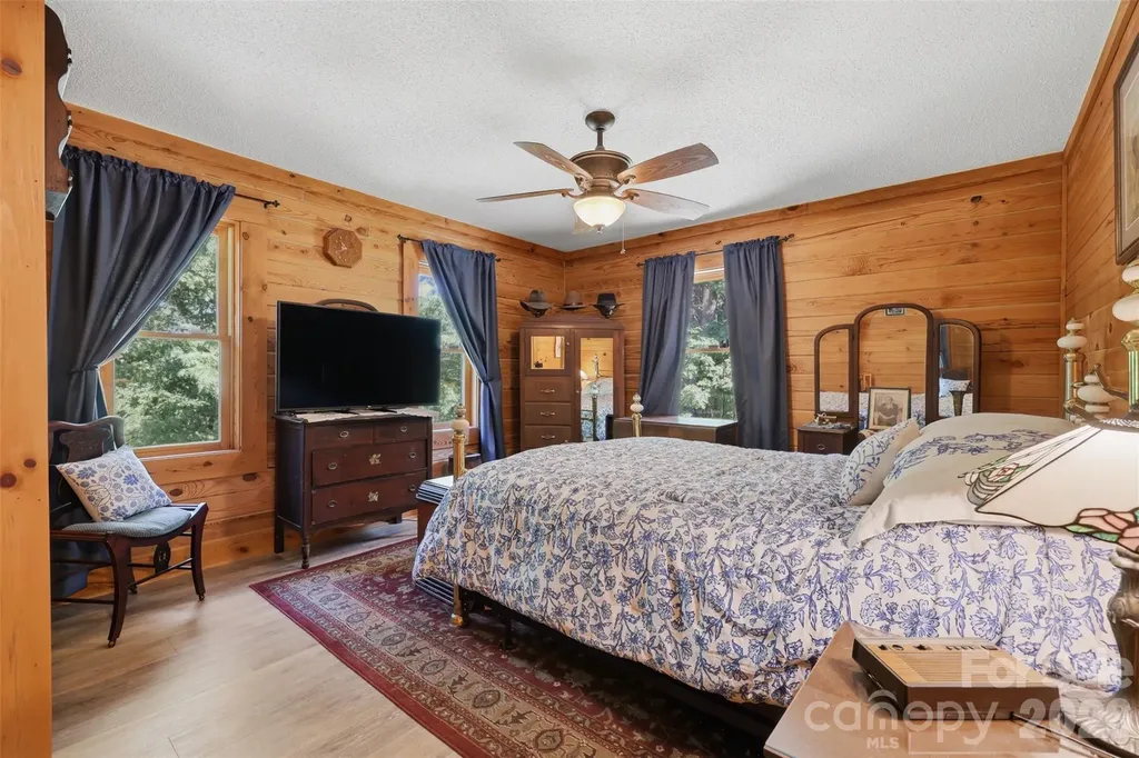 6389 Hwy 64/90 Highway W Taylorsville NC 28681