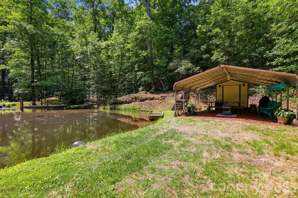 6389 Hwy 64/90 Highway W Taylorsville NC 28681