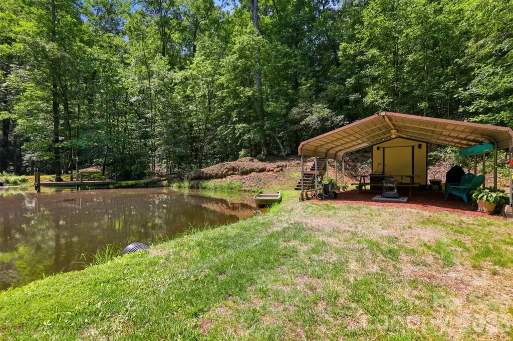 6389 Hwy 64/90 Highway W Taylorsville NC 28681