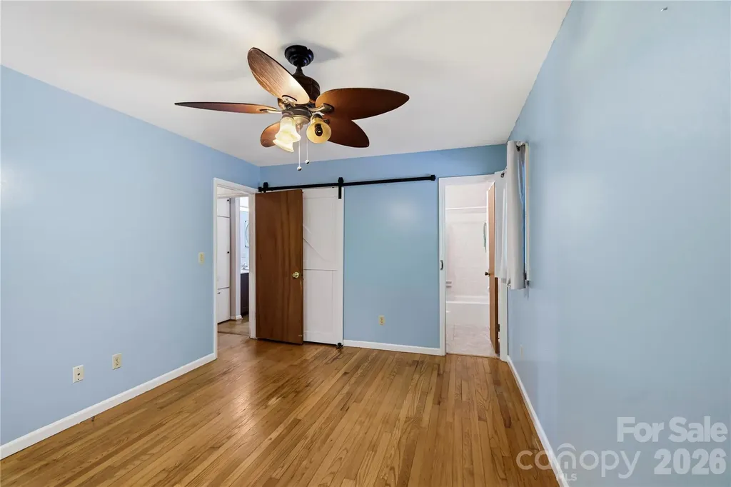 421 Comet Drive Hendersonville NC 28791