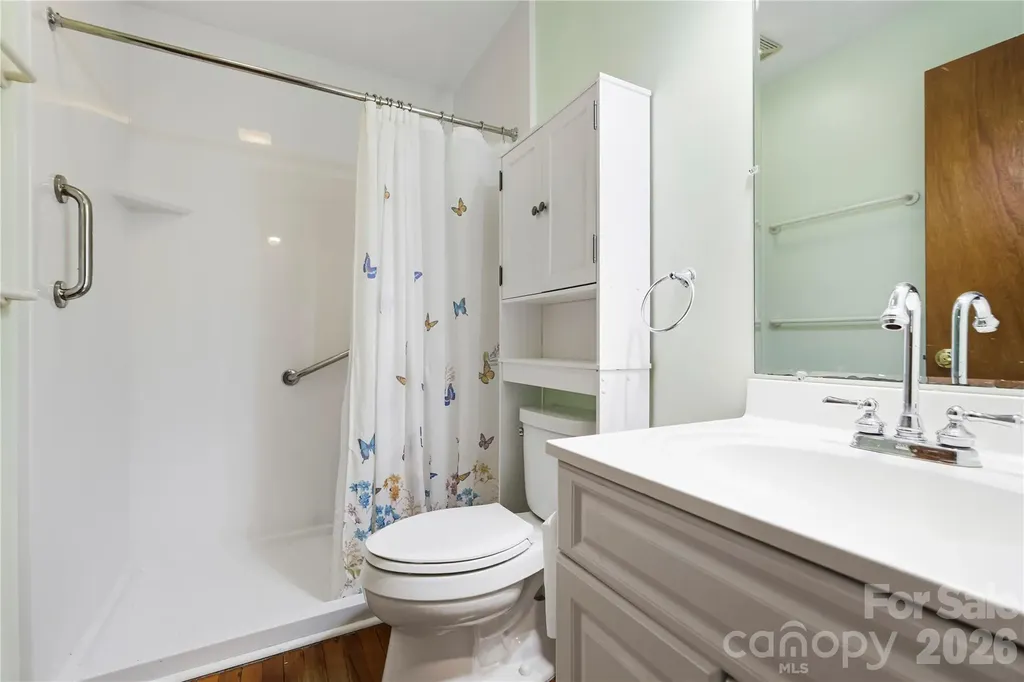 421 Comet Drive Hendersonville NC 28791