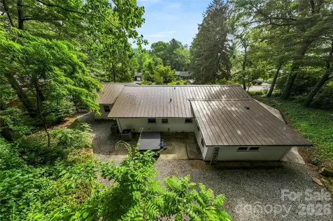 421 Comet Drive Hendersonville NC 28791