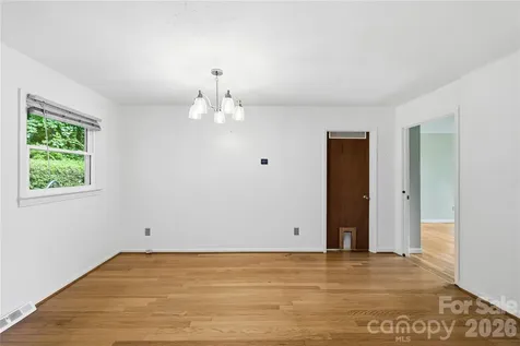 421 Comet Drive Hendersonville NC 28791