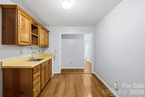 421 Comet Drive Hendersonville NC 28791