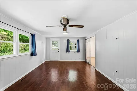 421 Comet Drive Hendersonville NC 28791