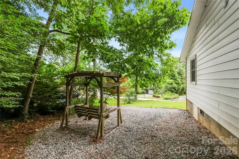 421 Comet Drive Hendersonville NC 28791