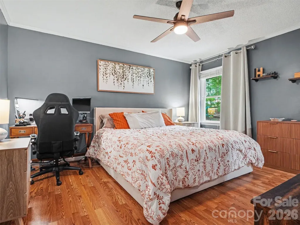 1009 Autumn Lane Concord NC 28025