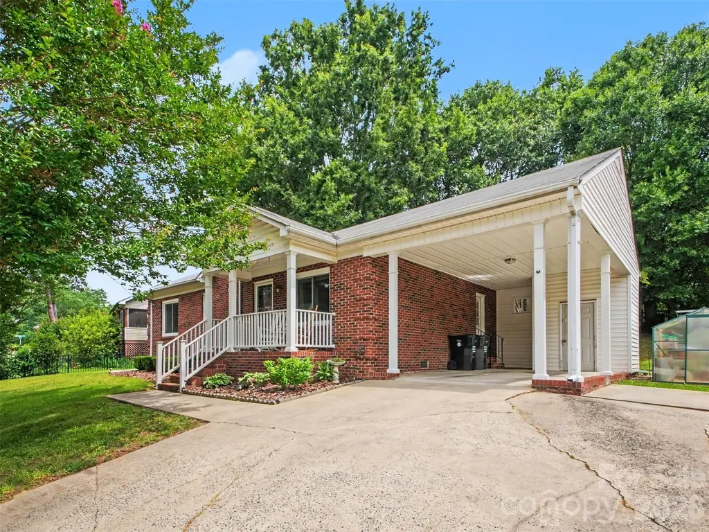 1009 Autumn Lane Concord NC 28025