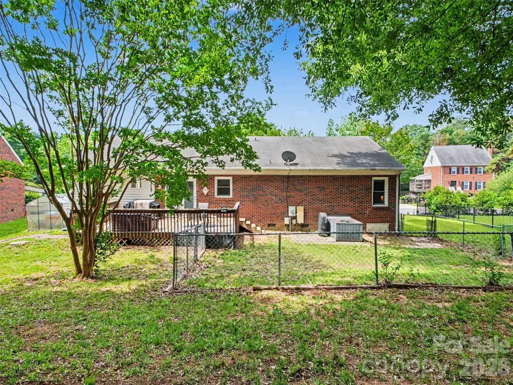 1009 Autumn Lane Concord NC 28025