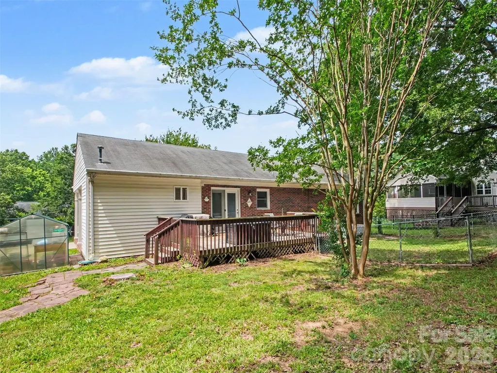 1009 Autumn Lane Concord NC 28025