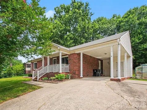 1009 Autumn Lane Concord NC 28025