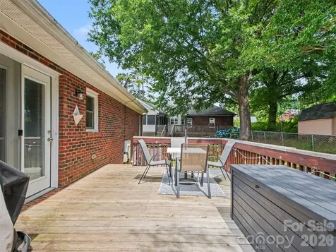 1009 Autumn Lane Concord NC 28025