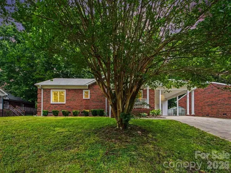 1009 Autumn Lane Concord NC 28025