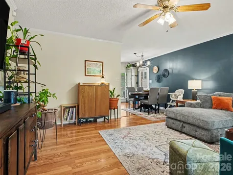 1009 Autumn Lane Concord NC 28025