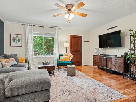 1009 Autumn Lane Concord NC 28025