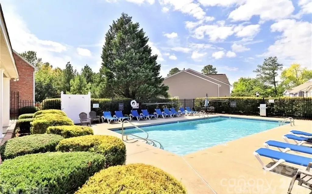 6918 Misty Pine Lane Charlotte NC 28217