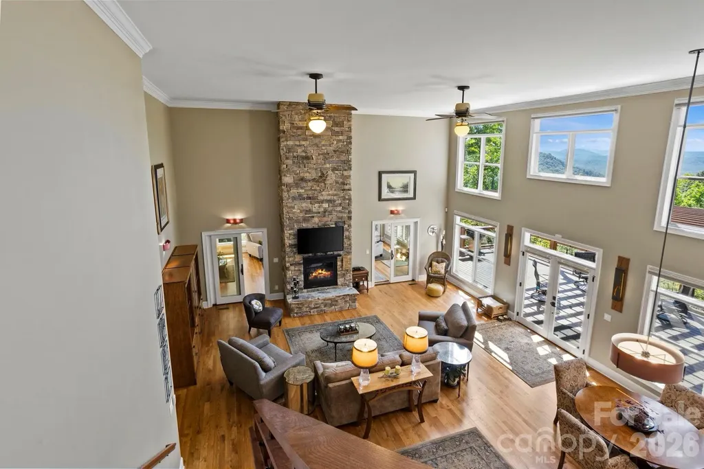 426 Eagle Ridge Road Zirconia NC 28790