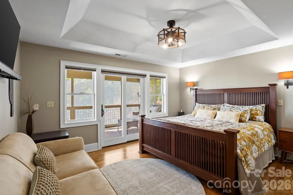 426 Eagle Ridge Road Zirconia NC 28790