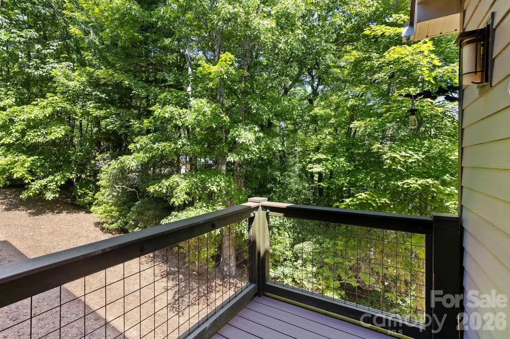 426 Eagle Ridge Road Zirconia NC 28790