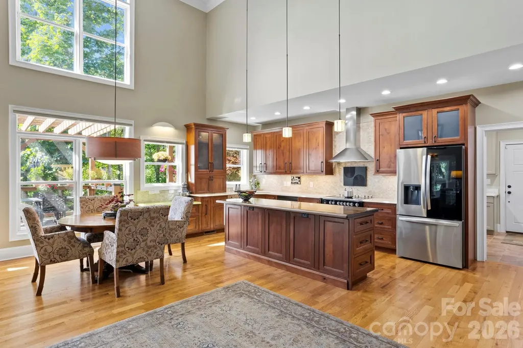 426 Eagle Ridge Road Zirconia NC 28790