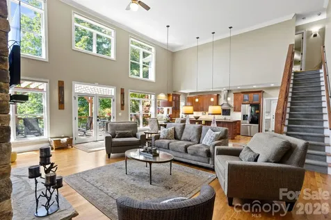426 Eagle Ridge Road Zirconia NC 28790