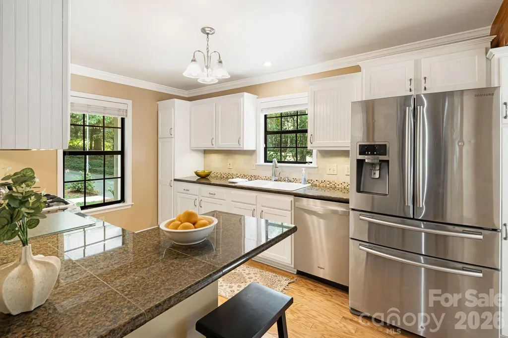 212 Riva Ridge Drive Fairview NC 28730