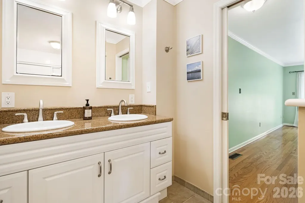 212 Riva Ridge Drive Fairview NC 28730