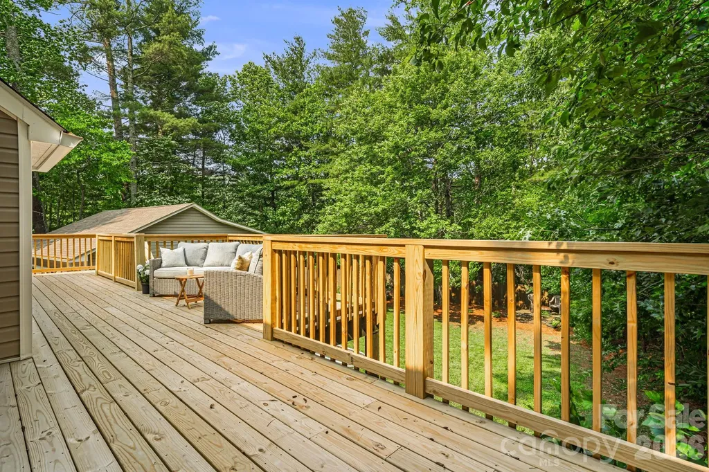 212 Riva Ridge Drive Fairview NC 28730