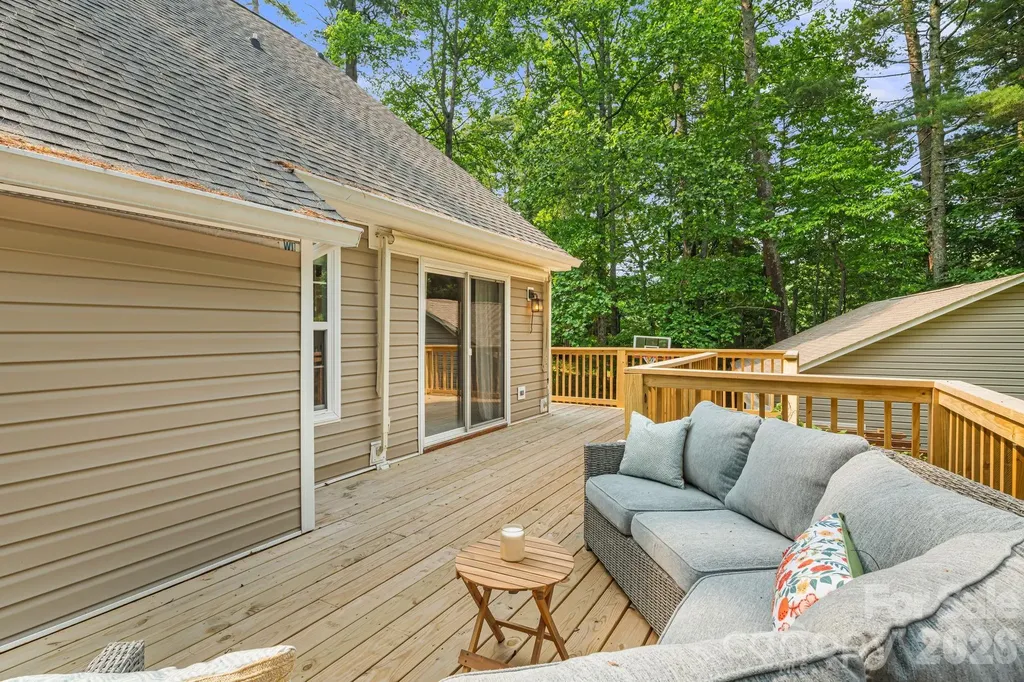 212 Riva Ridge Drive Fairview NC 28730