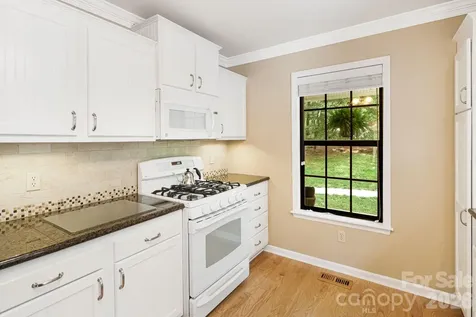 212 Riva Ridge Drive Fairview NC 28730