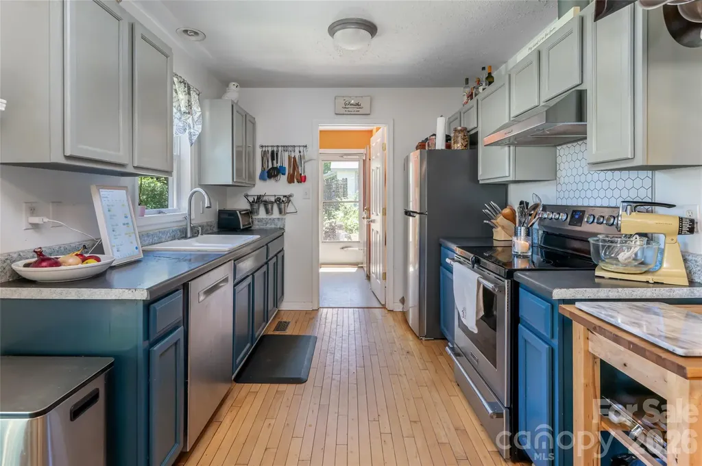 339 Hi Alta Avenue Asheville NC 28806