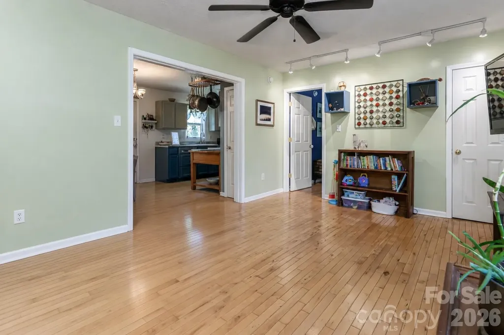 339 Hi Alta Avenue Asheville NC 28806