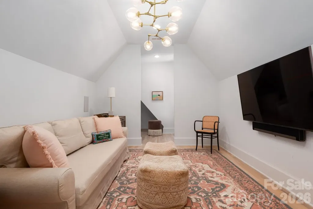 3020 Whiting Avenue Charlotte NC 28205