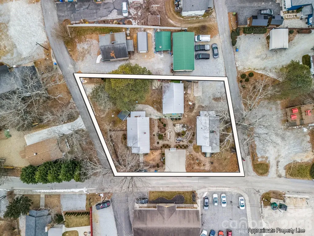 302 Davis Street Hendersonville NC 28739