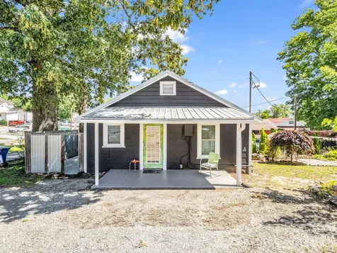 302 Davis Street Hendersonville NC 28739