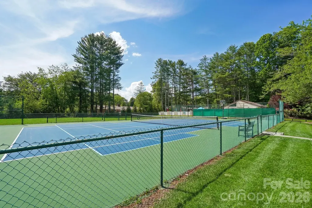 3 Wentworth Court Etowah NC 28729