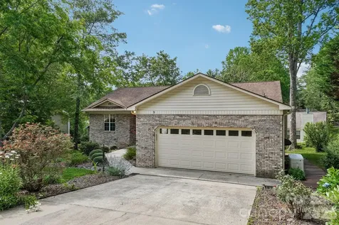3 Wentworth Court Etowah NC 28729