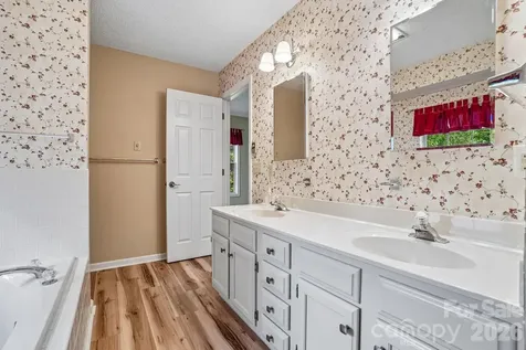 3 Wentworth Court Etowah NC 28729