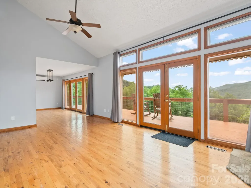 50 Blossom Drive Waynesville NC 28786