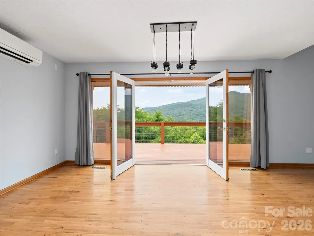 50 Blossom Drive Waynesville NC 28786