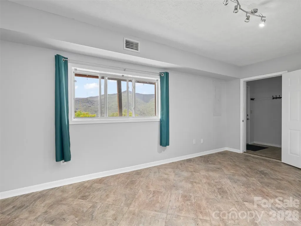 50 Blossom Drive Waynesville NC 28786