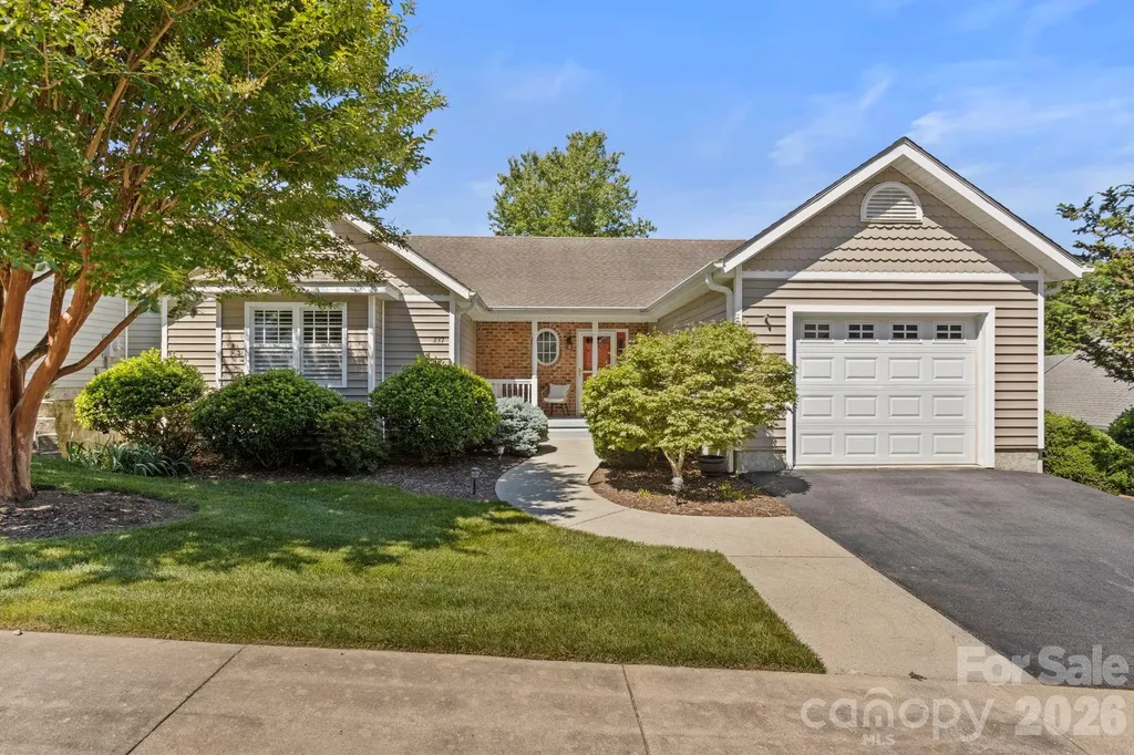 237 Charlestown Drive Hendersonville NC 28792